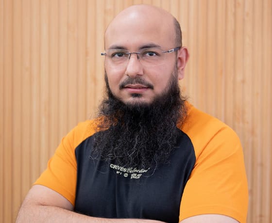 eCommerce founder setting up business